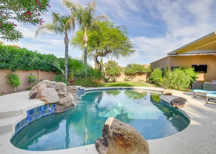 Сasa de vacaciones Heated Pool & Patio: Retreat Near Hiking! *